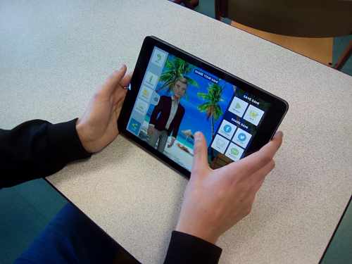 Un élève réalise une publicité avec Tellagami {JPEG}
